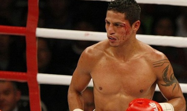 Jhonatan Maicelo tuvo una dura pelea pero salió triunfante