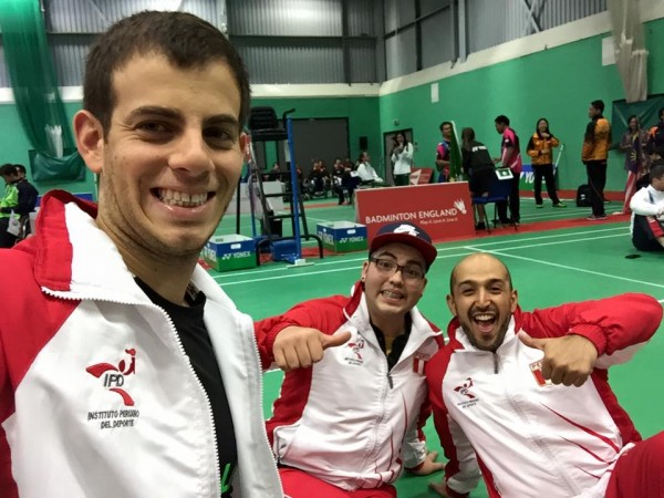 El equipo peruanoequipo de para-bádminton ya está en Londres listo para su debut