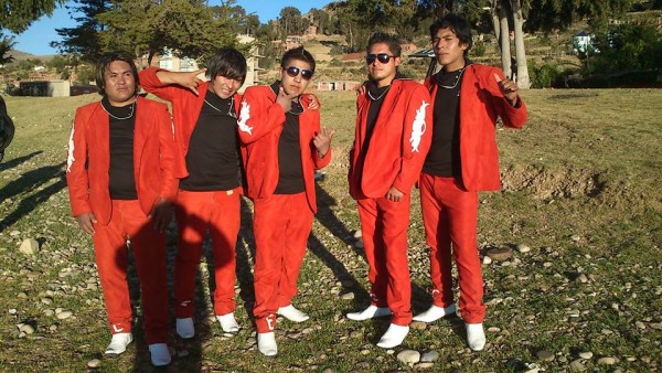 El grupo peruano de cumbia ''Elegancia'' tiene gran popularidad en Bolivia