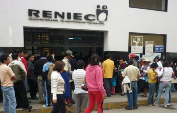 Ciudadanos apuran los trámites para duplicado o renovación del DNI