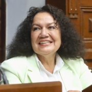 maria-acuna-cesar-acuna-congreso-mochasueldos